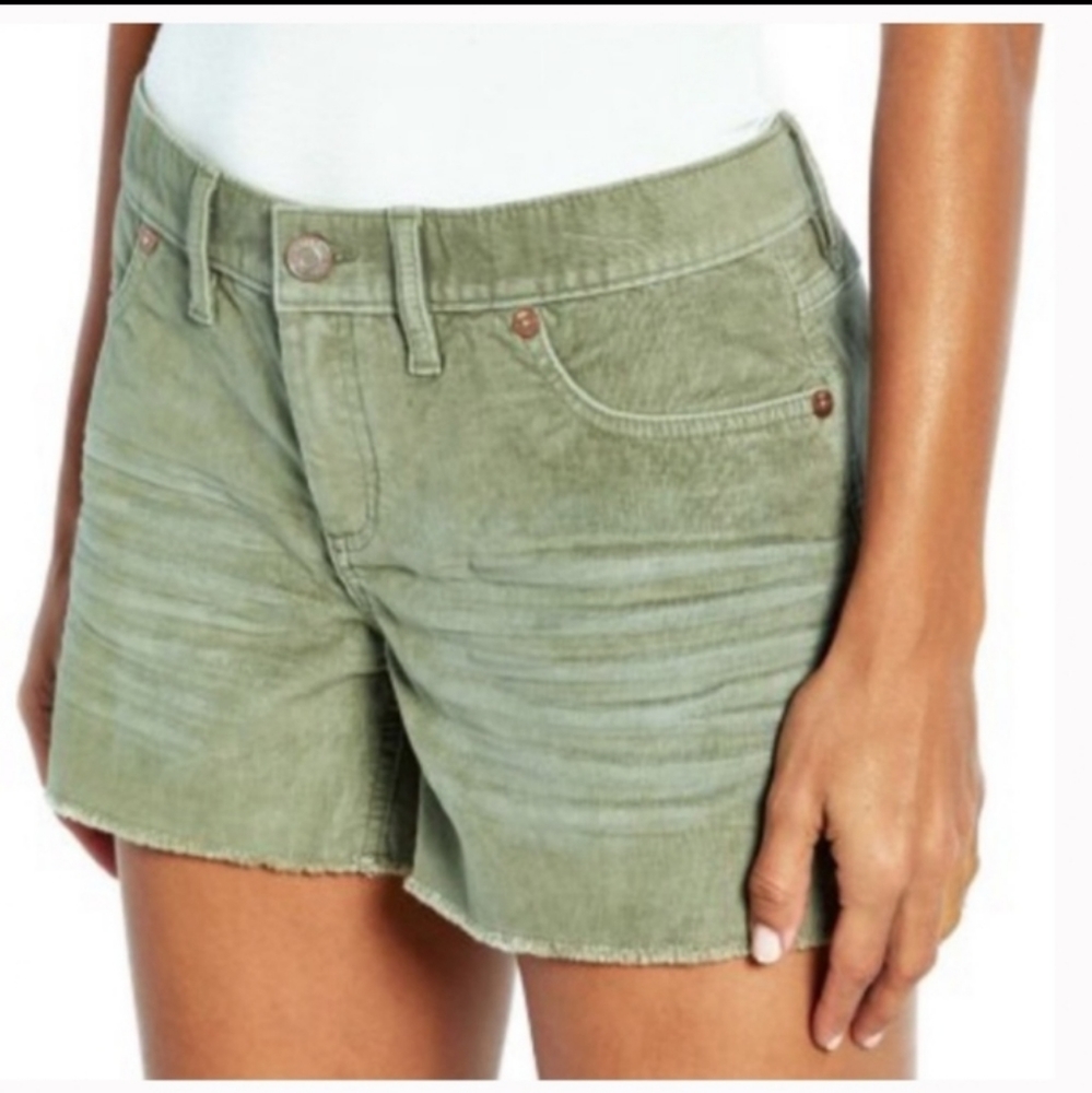 NWT Woman's Gap Cord Shorts